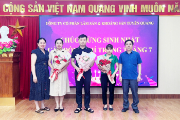 Ấm áp chương trình sinh nhật dành cho cán bộ, người lao động