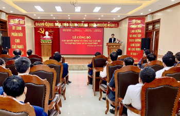 Lễ công bố các Quyết định về công tác cán bộ tại Cty CP Lâm sản và Khoáng sản Tuyên Quang, Cty CP gạch tuynel Viên Châu, Cty CP Đầu tư, thương mại Lục Phát và Cty CP du lịch Hồ Na Hang