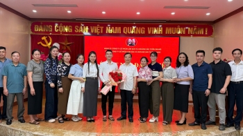 Chi bộ Công ty cổ phần Lâm sản và Khoáng sản Tuyên Quang tổ chức Lễ kết nạp đảng viên mới